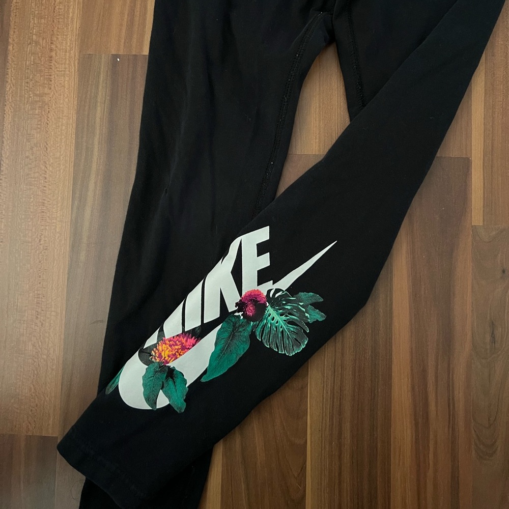 Nike Girls leggings - Picture 3 of 6